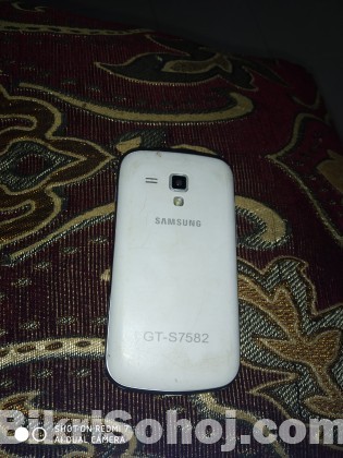 Samsung GT-S7582